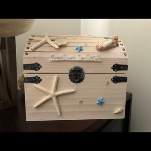 Handmade wedding wooden mailbox